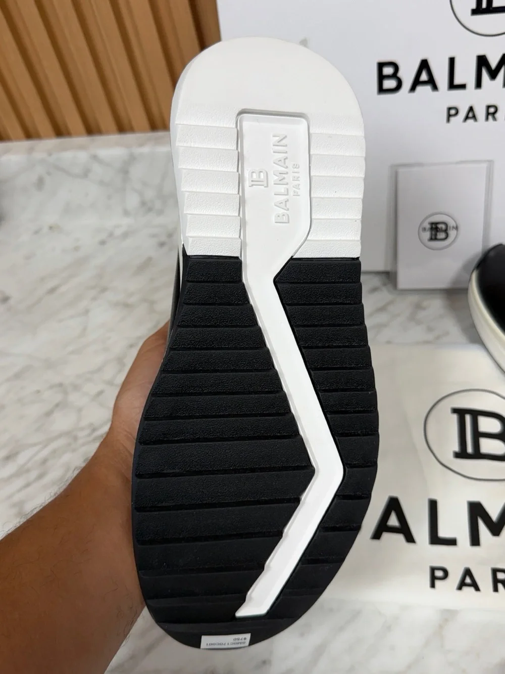 Balmain Black Leather B Glove sneakers brand new